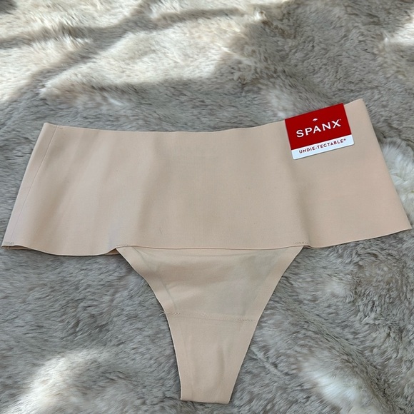SPANX | Undie-tectable® Smoothing Thong, in Soft Nude, Size S, NWT - Picture 2 of 11